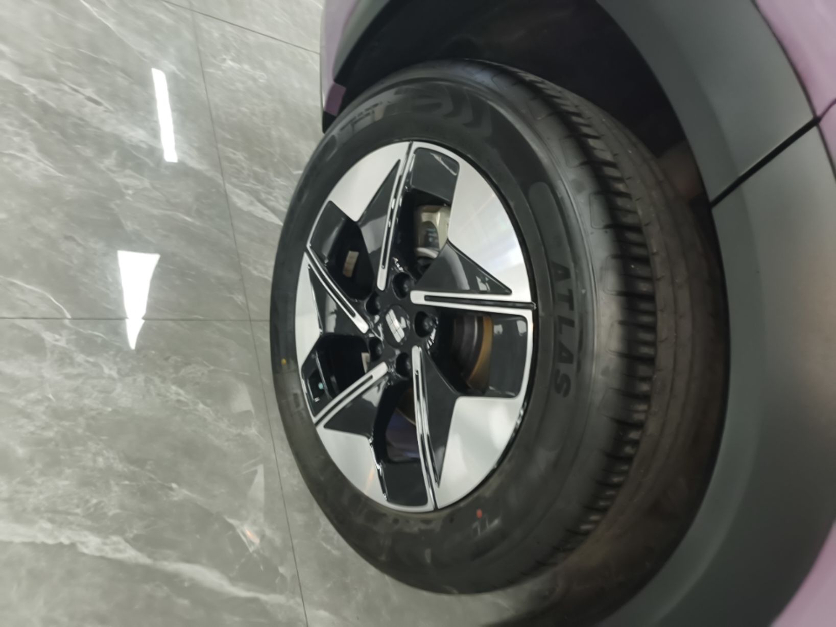 Geely Galaxy E5 2026 Model 610km Exploration+ Edition — снимка 11