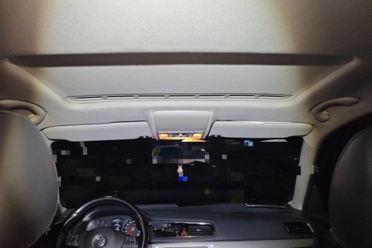 Used Volkswagen Lavida 2013 1.6L Automatic Luxury Edition Headliner