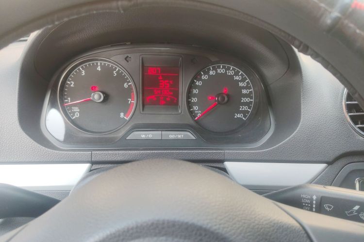 Used Volkswagen Jetta 2015 1.6L Manual Comfort Model
