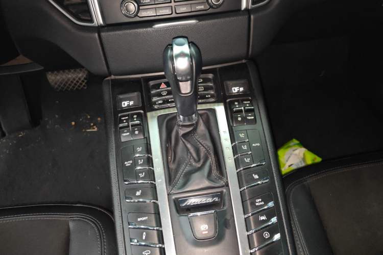 Used Porsche Macan 2017 Macan S 3.0T Gear Lever