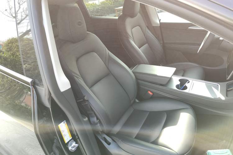 Used Tesla Model Y 2023 Rear-Wheel-Drive Version