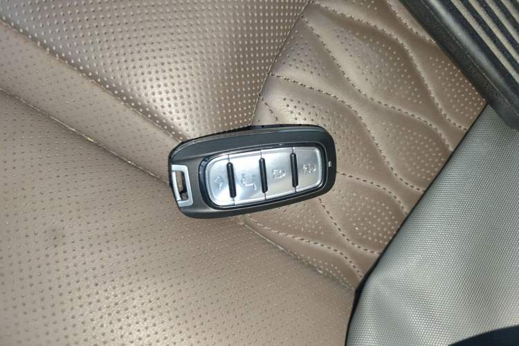 Used BYD Han 2023 DM-i Champion Edition 121KM Prestige Model Interior 1