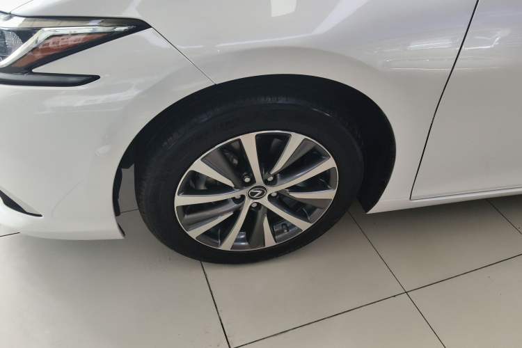 Used Lexus ES 2020 260 Excellence Edition Exterior 4