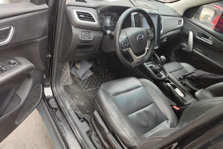 Used SWM X7 2016 1.5T Manual Luxury Edition 7 Seats
