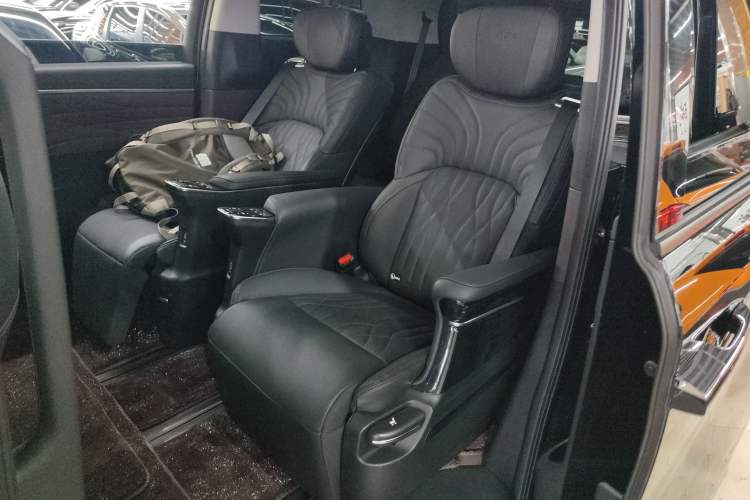 Used GAC Trumpchi M8 2024 Master Series 400T Prestige Edition Left Rear Seat