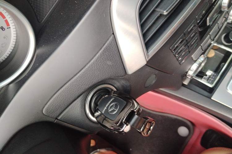 Used Mercedes-Benz C-Class 2011 C 200 Fashion Travel Edition