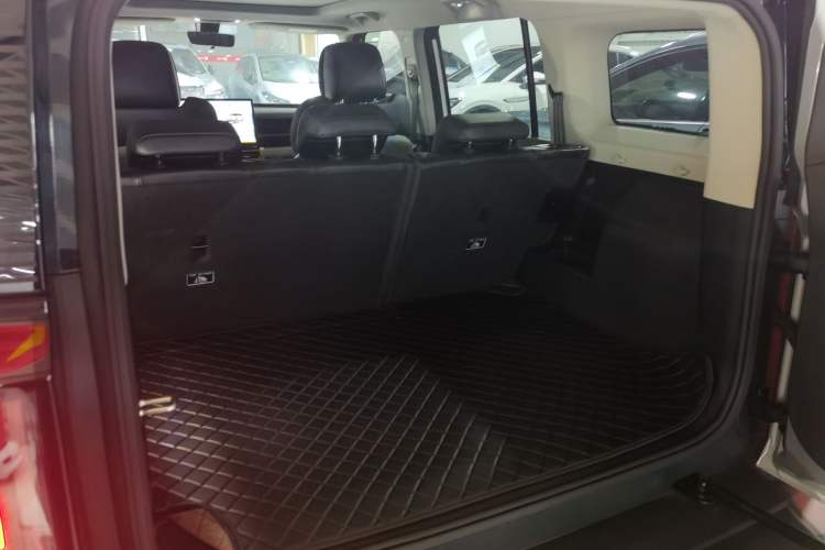 Used iCAR 03 2024 401km Range Two-Wheel Drive Standard Yuechao Version Trunk