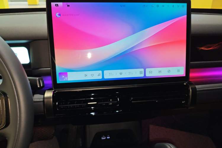 Used iCAR 03T 2024 501km Four-wheel Drive Long-Range Version Audio And AC Panel