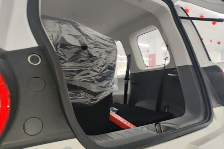 Used Changan Lumin 2023 205km Xiangqin Version