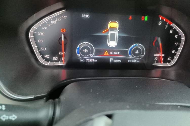 Used CHANGAN CS75 2018 280T Automatic Smart Edition China V-standard Odometer Close Up