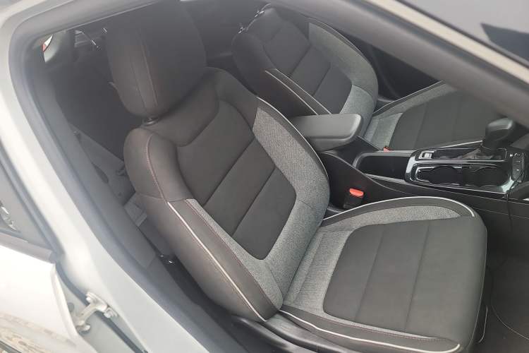 Used Chevrolet Trailblazer 2019 435T Redline CVT Two-Wheel-Drive Sharp Edition China VI Standard