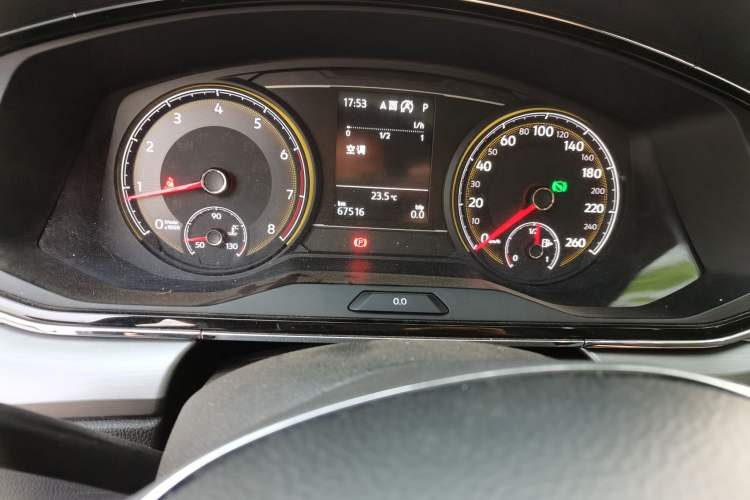 Used Volkswagen Lamando 2019 280TSI DSG Comfort Edition China V Standard Odometer Close Up