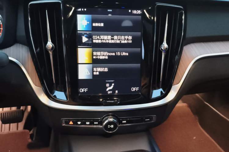 Used Volvo S60 2022 B4 Zhiyuan Luxury Edition Audio And AC Panel
