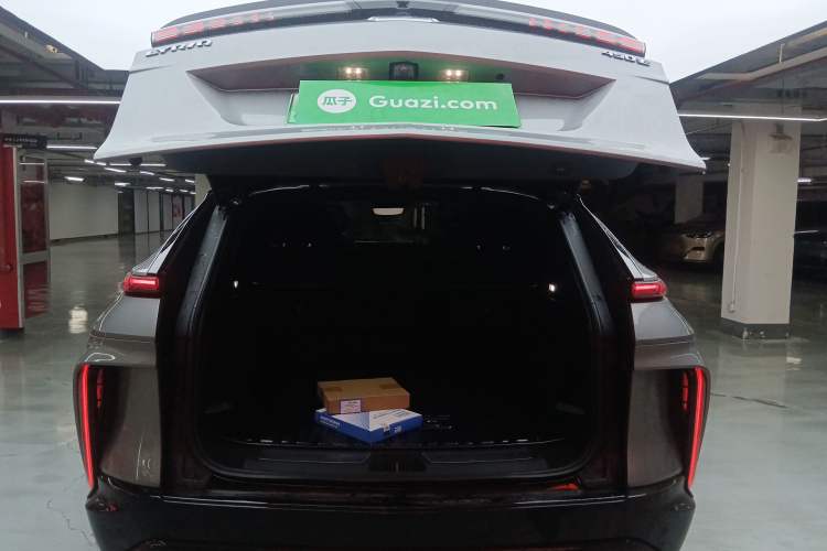 Used Cadillac LYRIQ 2022 Rear-Drive Long-Range Luxury Edition Trunk