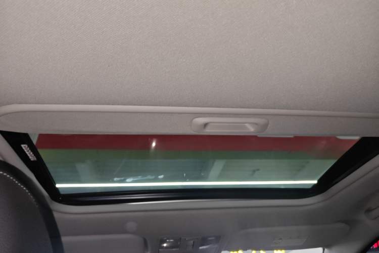 Used Kia kx1 Stonic 2021 1.4L CVT Sunroof Model Headliner