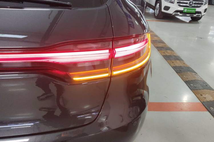 Used Porsche Macan 2021 Macan 2.0T