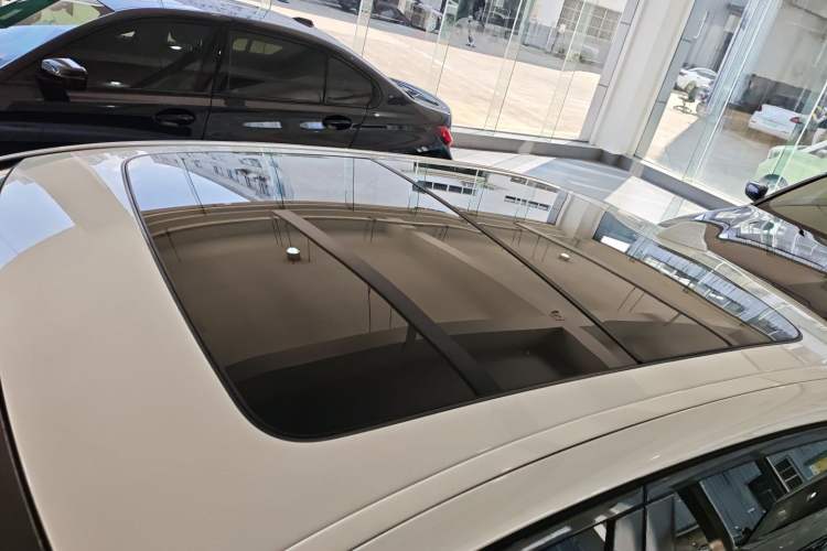 Used BMW 5 Series 2018 Restyled 530Li Leading Edition M Sport Package
