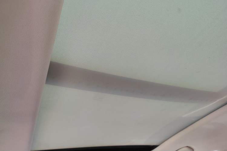 Used Roewe RX8 2018 30T Smart Connectivity All-Wheel Drive Supreme Edition
