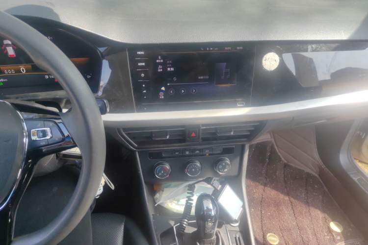 Used Volkswagen Lavida 2021 1.5L Automatic Comfort Edition
