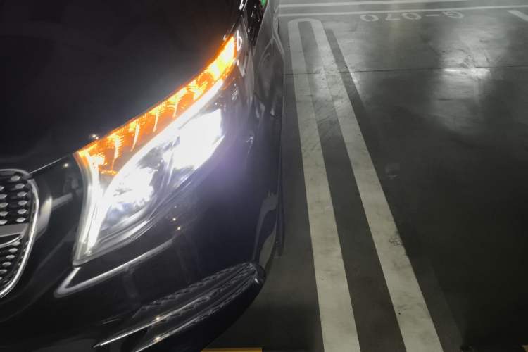 Used Mercedes-Benz V-Class 2022 V 260 L Long-wheelbase Luxury Edition Left Front Headlight