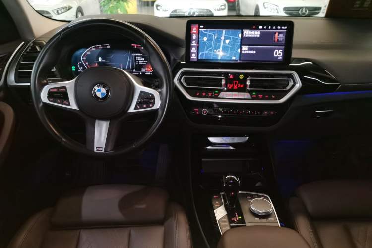 Used BMW X3 2022 xDrive25i M Sport Package Center Console