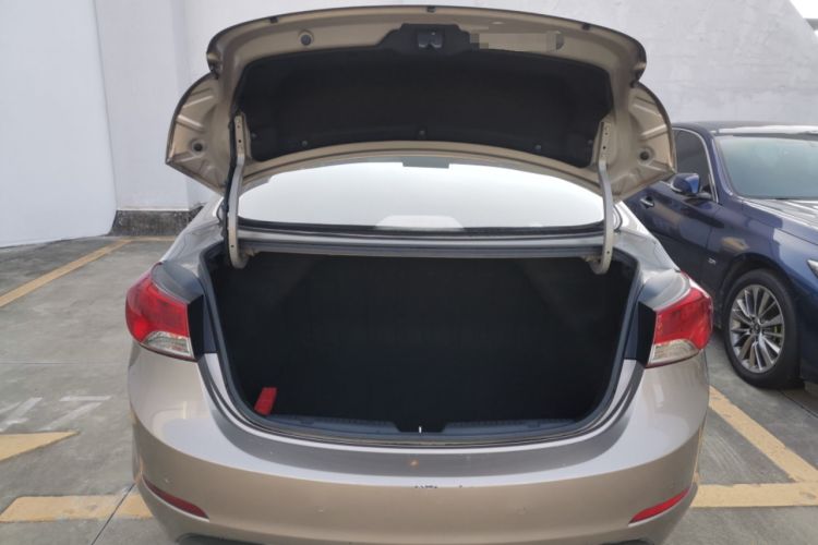 Used Hyundai Elantra (5th Generation / Langdong) 2012 1.6L Automatic Fashion Edition