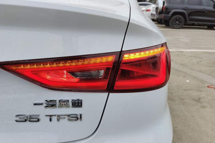 Used Audi A3 2015 Limousine 35 TFSI Millionth Anniversary Intelligent Leading Model