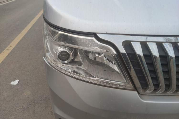 Used CHANGAN KAICHENG Ruixing M80 2014 1.5L Comfort Model 4G15S Right Front Headlight