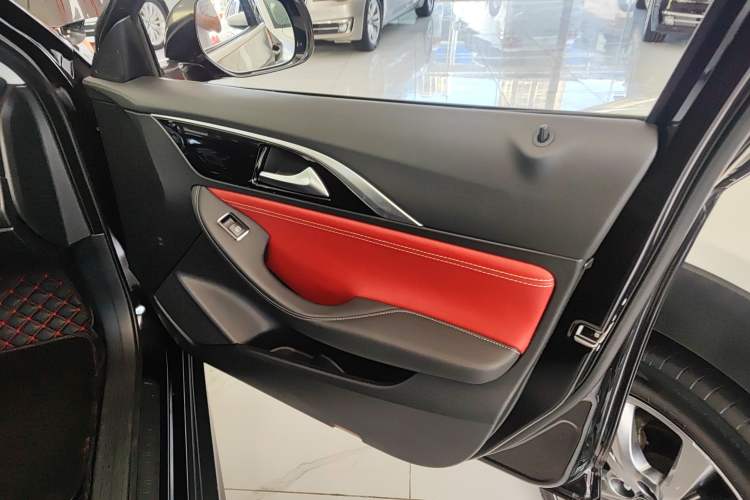 Used Infiniti QX30 2017 2.0T Four-Wheel Drive Fashion Edition
