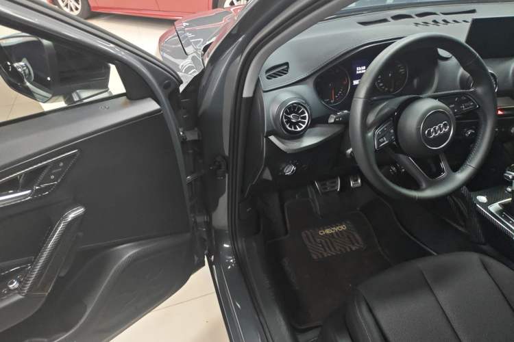 Used Audi Q2L 2021 35 TFSI Progressive Dynamic Edition
