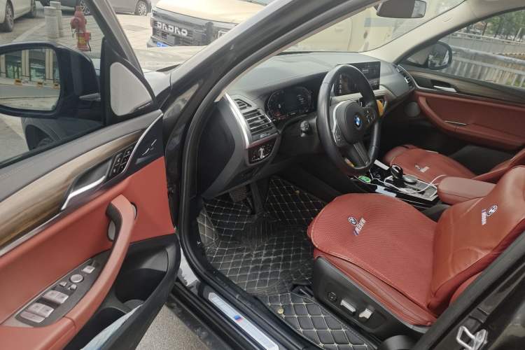 Used BMW X3 2023 xDrive30i Leading Model M Night Edition Package Driver Seat