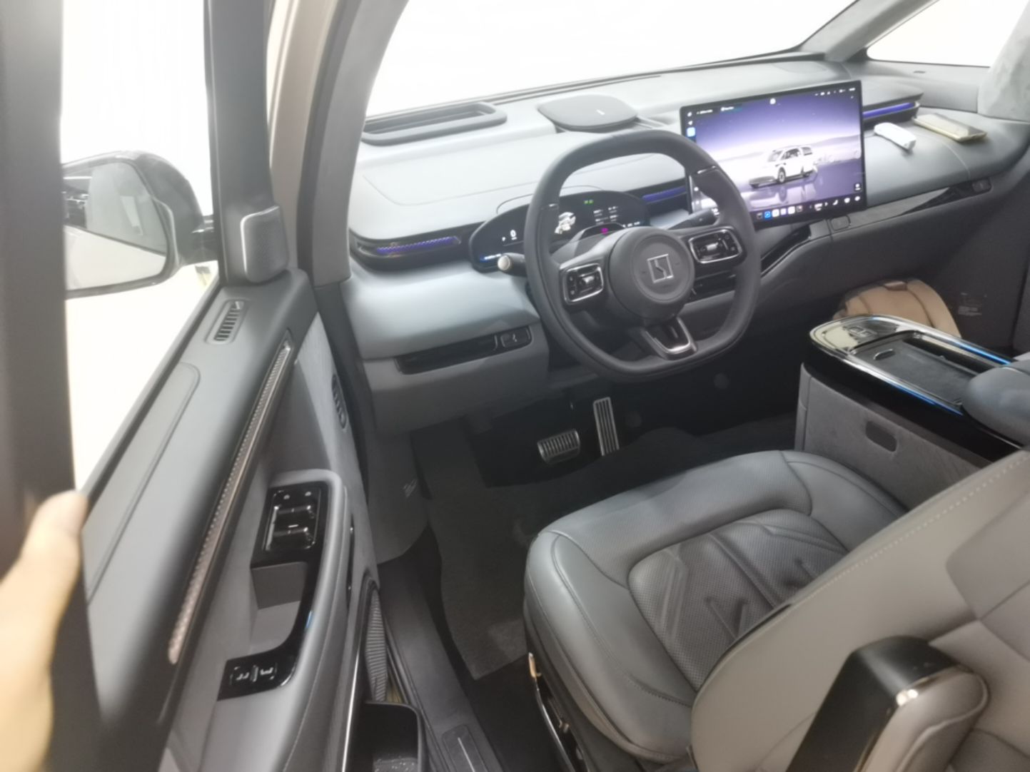 Zeekr MIX 2025 Long-Range Intelligent Driving Edition — снимка 18
