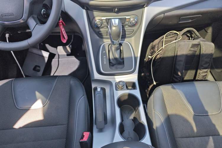 Used Ford Kuga 2015 1.5L GTDi Two-Wheel Drive Fashion Edition Gear Lever