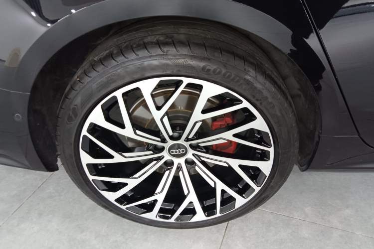 Used Audi A7L 2024 45TFSI quattro S-line Visionary Edition Flow Crystal Package