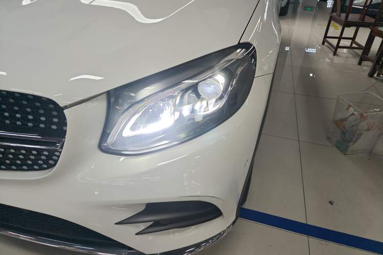 Used Mercedes-Benz GLC 2018 GLC 260 4MATIC Dynamic Edition
