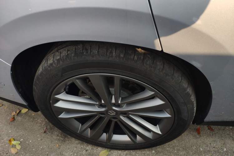 Used Leapmotor C16 2024 Pure Electric 520 Deluxe Edition Right Rear Wheel Hub