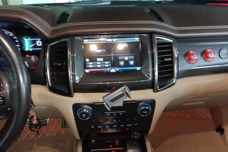 Used Ford Everest 2016 2.0T Gasoline Automatic 4x4 Flagship Edition
