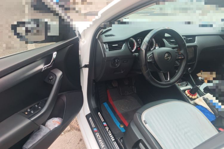 Used Skoda Octavia 2021 1.5L Manual Comfort Edition Driver Seat