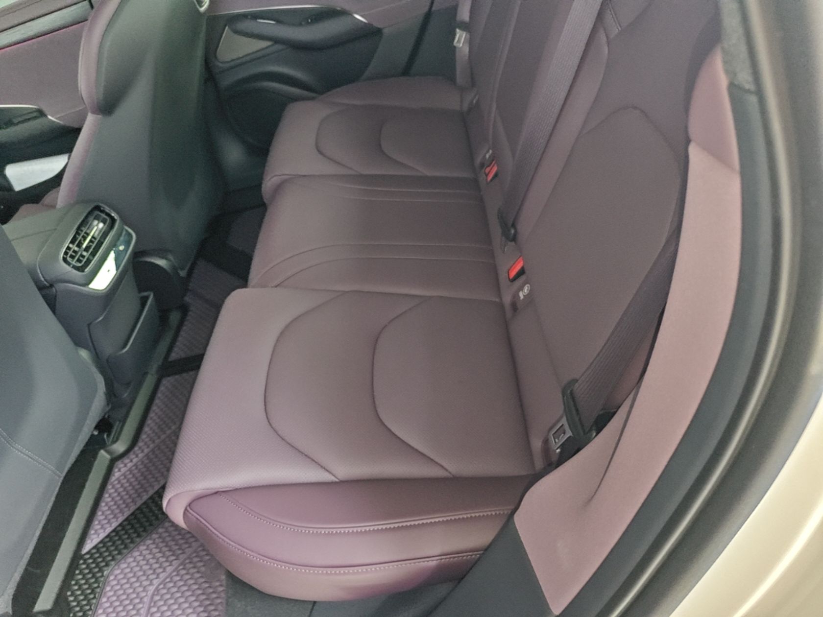 Xiaomi Auto SU7 2024 Rear-Drive Ultra-Long Range Advanced Pro-Level Intelligent Driving Version — снимка 20