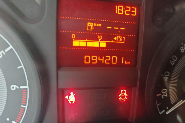 Used Peugeot 301 2014 1.6L Manual Comfort Edition
