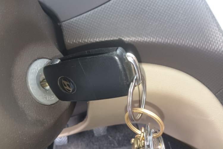 Used Hyundai Verna (older generation) 2010 Sedan 1.4L Manual Comfort GS
