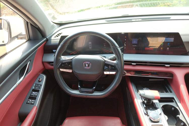 Used CHANGAN CS75 PLUS 2022 Second-Generation 2.0T Automatic Prestige Model
