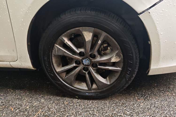 Used BYD Qin New Energy 2017 1.5T Luxury Model
