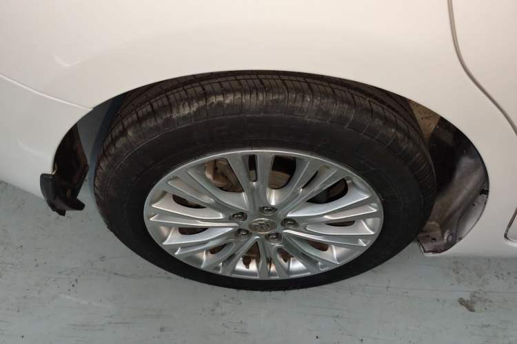 Used Buick GT 2017 15N Automatic Elite Version Right Rear Wheel Hub