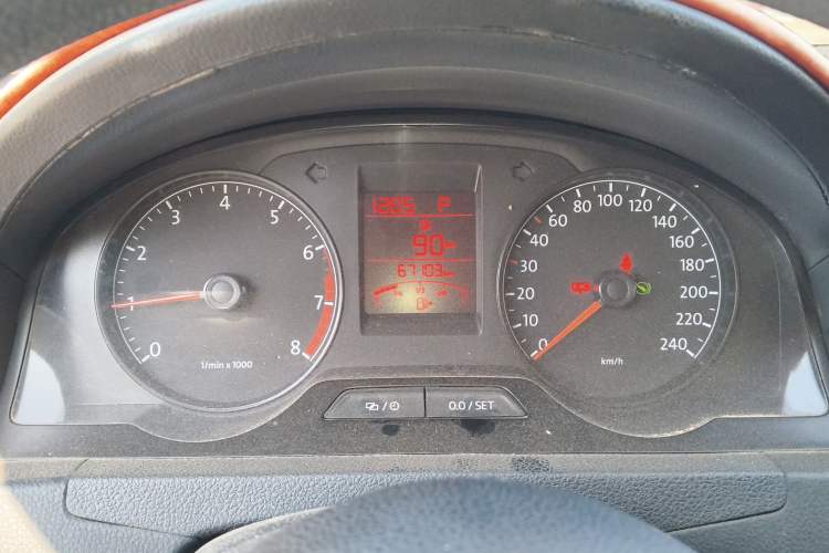 Used Volkswagen Santana 2015 1.6L Automatic Comfort Edition Instrument Cluster