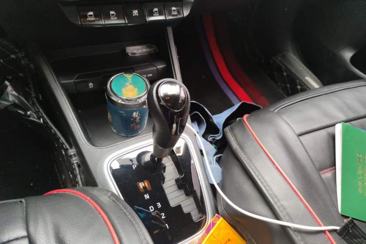 Used Kia Pegas 2020 1.4L Automatic Comfort Version with Sunroof Gear Lever