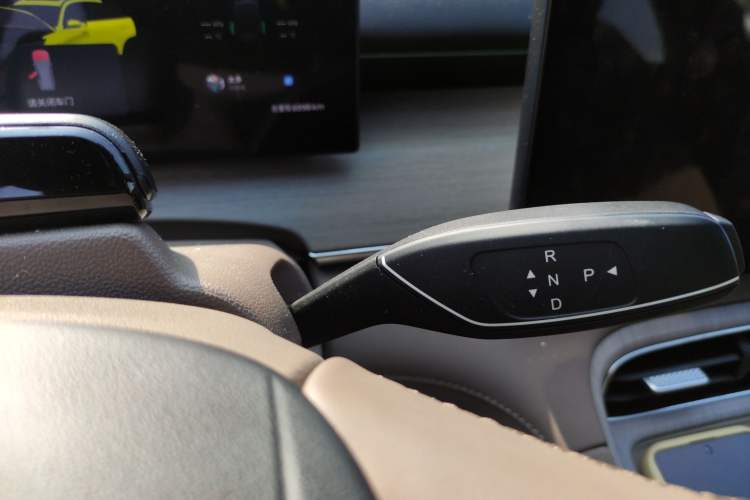 Used Chery Tiggo 8 PLUS C-DM 2025 1.5T 116 km Prestige Version 5 Seats
