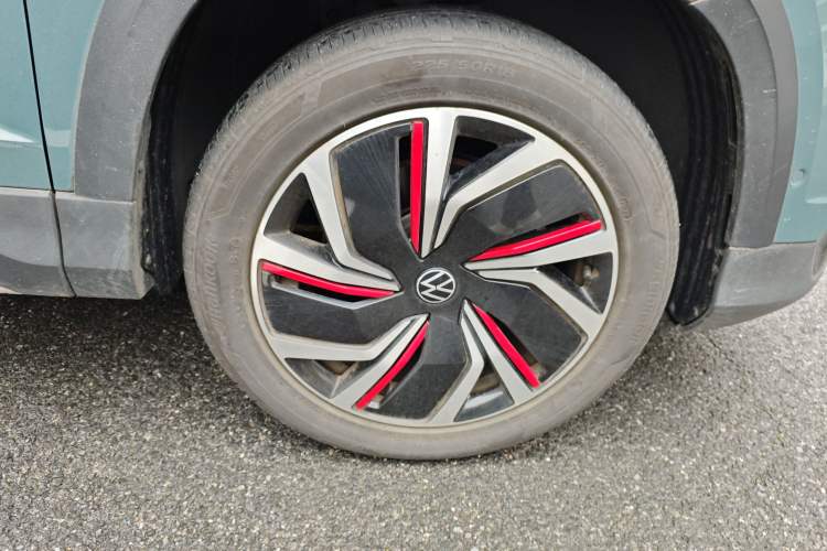 Used Volkswagen Tharu 2023 300TSI Two-Wheel-Drive Moon Luxury Edition Right Front Wheel Hub