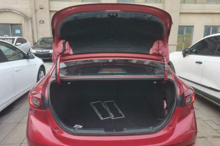 Used Mazda 3 Axela 2017 Sedan 1.5L Manual Comfort Model Emission Standard China V