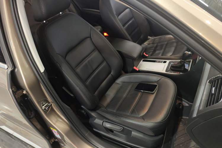 Used Volkswagen Passat 2014 1.8TSI DSG Prestige Edition
